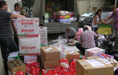 Сотрудники ОАО НПК «ПАНХ» не остались в стороне от трагедии в Крымске и отправили гуманитарную помощь пострадавшим от наводнения.